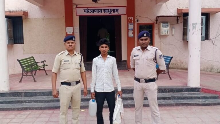 6 लीटर महुआ शराब के साथ एक आरोपी गिरफ्तार।