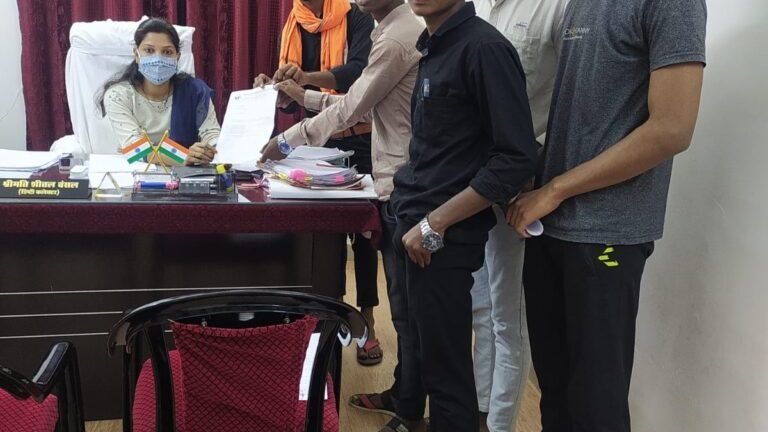 अखिल भारतीय विद्यार्थी परिषद ने अनुविभागीय दंडाधिकारी को सौंपा ज्ञापन