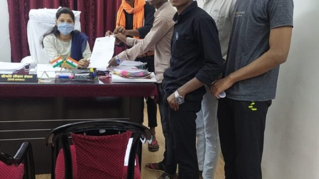 अखिल भारतीय विद्यार्थी परिषद ने अनुविभागीय दंडाधिकारी को सौंपा ज्ञापन