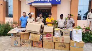 अवैध रूप से रखे हुए पटाखों पर खल्लारी पुलिस की कार्यवाही। 4 लाख 64 हजार के फटाके हुए जप्त।