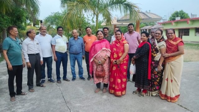 बैंकॉक से खरियार रोड पहुंचे सराफ परिवार ने गौशाला की सेवा में दिए पांच लाख रु