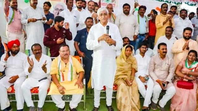 छुरा नगर के युवा कांग्रेस प्रदेश सचिव आकाश दिक्षित, स्वास्थ्य मंत्री टी एस सिंहदेव के साथ शामिल हुए खैरागढ़ विधानसभा चुनाव में