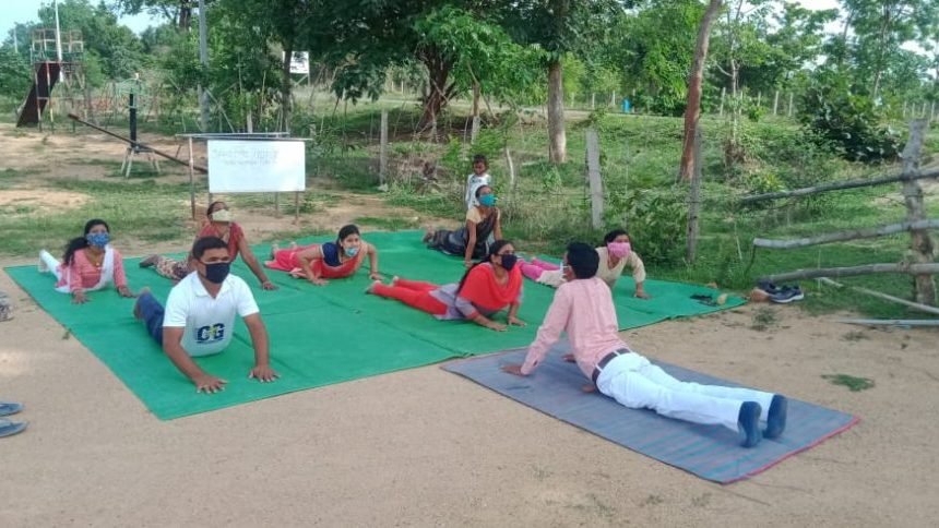 फॉर्च्यून नेत्रहीन विद्यालय में विश्व योग दिवस के उपलक्ष्य में कार्यक्रम हुआ आयोजित ।