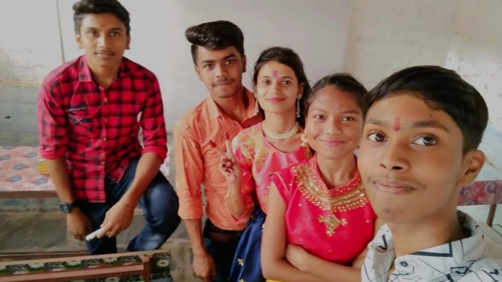 इंडियन पब्लिक स्कुल छुरा के दसवीं में छात्र छात्राएं दोनों ने मारी बाजी