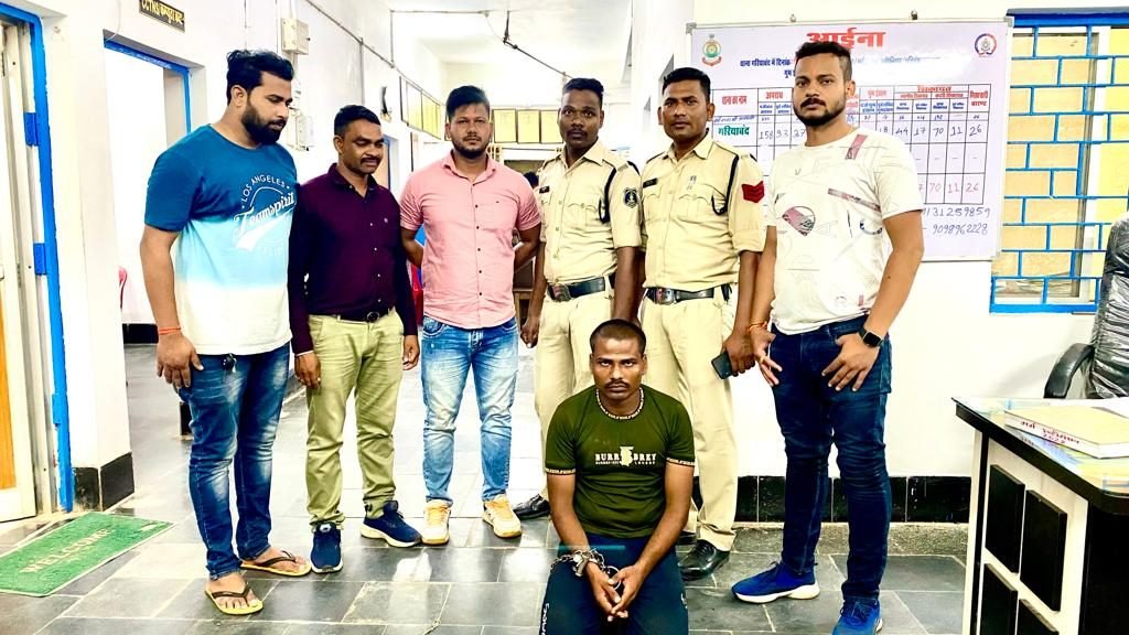 जेल से फरार अपहरण व दुष्कर्म के आरोपी को पुलिस ने पकड़ा…