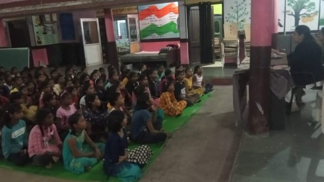 कटघोरा: तालुका विधिक सेवा समिति द्वारा कस्तूरबा गांधी बालिका छात्रावास में शिविर आजोजित,छात्राओं की दी गई विधिक की जानकारी।