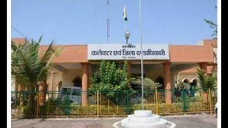 महासमुंद : सभी प्रकार की स्थायी एवं अस्थाई दुकानें रविवार सहित सभी दिवस में प्रचलित समय से रात्रि 8.00 बजे तक खोले जा सकेंगे