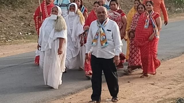 मङ्गल प्रवेश : लंबे अंतराल के बाद छुरा में जैन संतों का मंगल प्रवेश