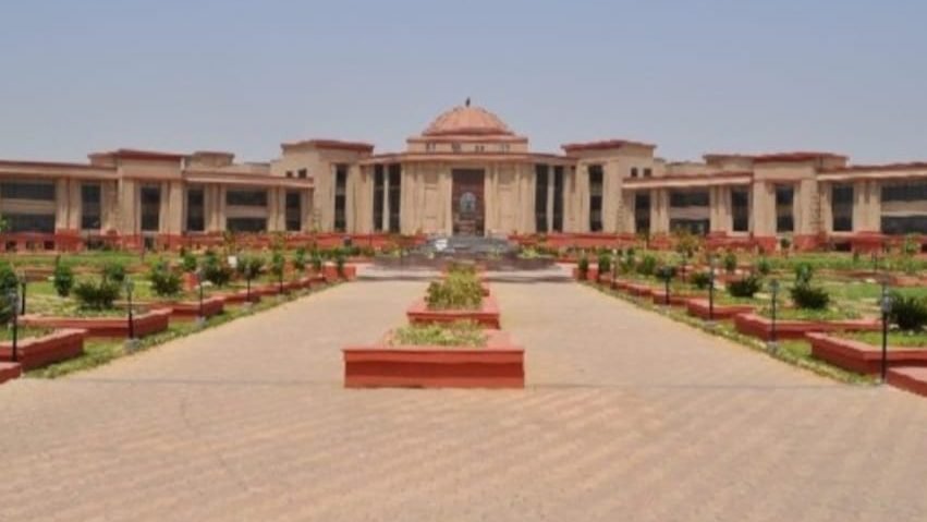राष्ट्रपति के दत्तक पुत्र वन अधिकार से बेदखल, गरियाबंद कलेक्टर से भी मांगा जवाब।