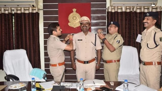 सब इंस्पेक्टर राजीव श्रीवास्तव बने इंस्पेक्टर, पुलिस अधीक्षक भोजराज पटेल ने किया पदोन्नत