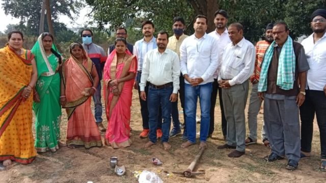 सी सी सड़क निर्माण से जनता को मिलेगी सुविधा – खोमन चन्द्राकर