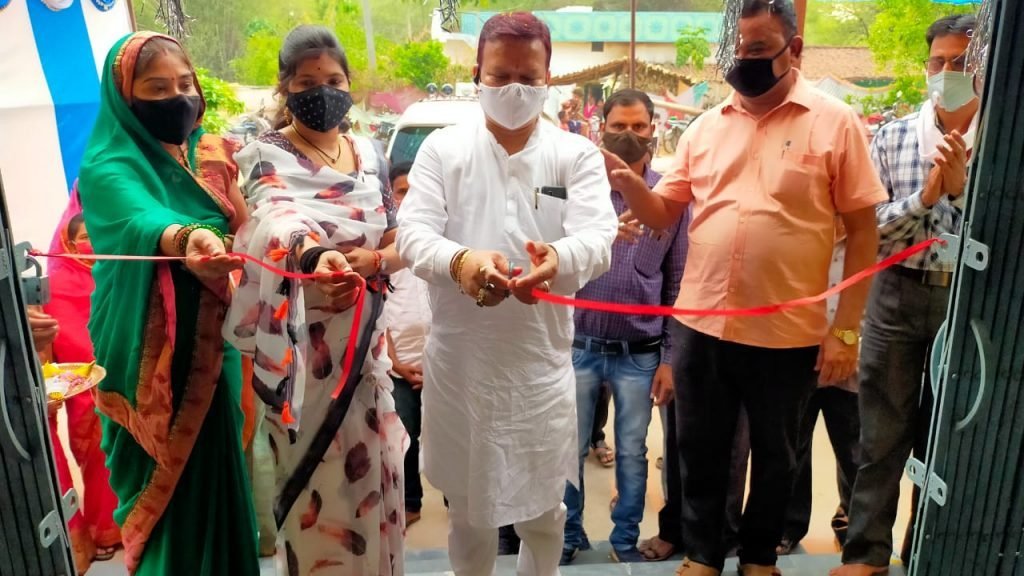 संसदीय सचिव ने किया 15 लाख की लागत से विकास कार्यों का लोकार्पण-भूमिपूजन। क्षेत्र में चहुंमुखी विकास कराना पहली प्राथमिकता-विनोद।