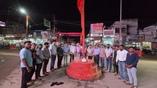 गरीबों के मसीहा डॉ. रज्जाक मेमन की पुण्यतिथि पर गरियाबंद हुआ भावुक, तिरंगा चौक पर पुष्पांजलि और कैंडल जलाकर किया नमन