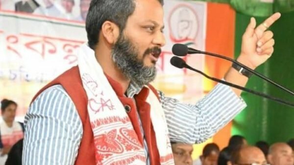 कांग्रेस मुक्त का नारा देने वाली भाजपा हुई कांग्रेसयुक्त।