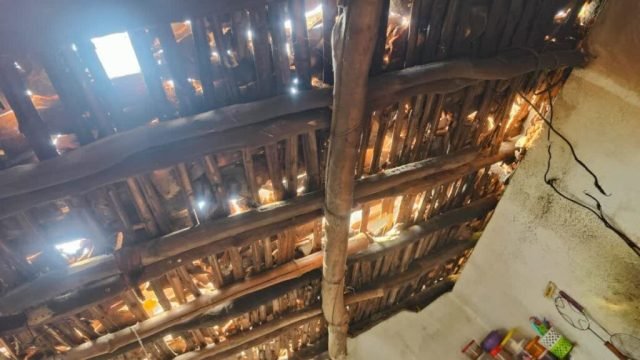 महासमुंद जिले के नानकपाली गांव में दबंगों का तांडव, घर में घुसकर पूरे परिवार से मारपीट, 9 पर FIR 📰