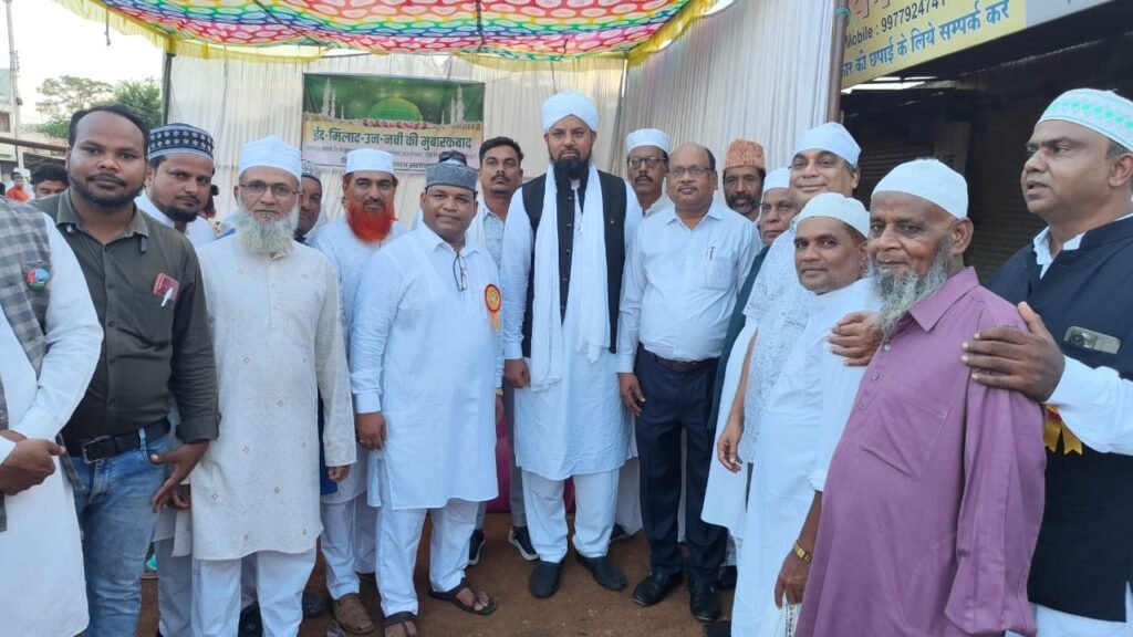 मुस्लिमजनों ने धूमधाम से मनाया पैगम्बर साहब का जन्मदिवस युवकों ने बाईक रैली निकालकर सभी को दी ईदमिलादुन्नबी की बधाई